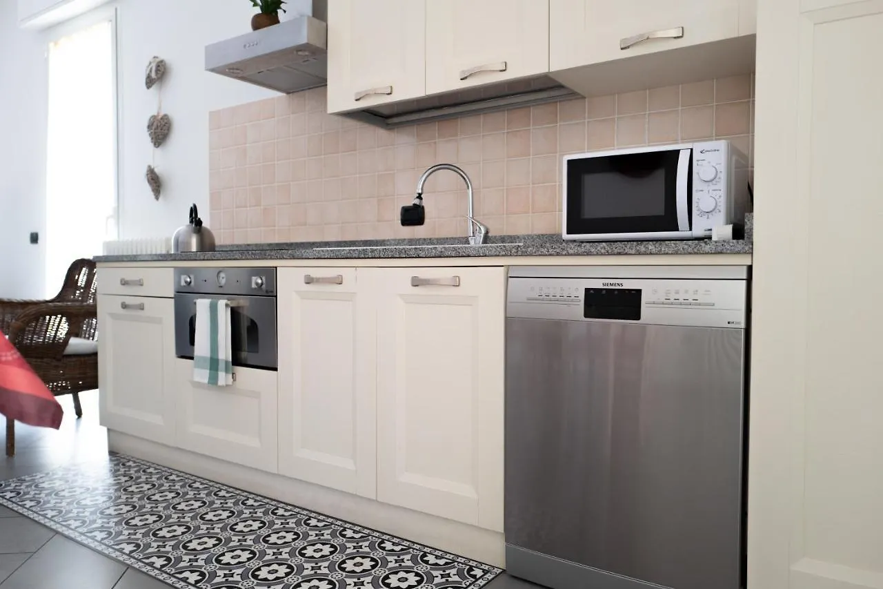 Luisella Apartments Albenga 0*,